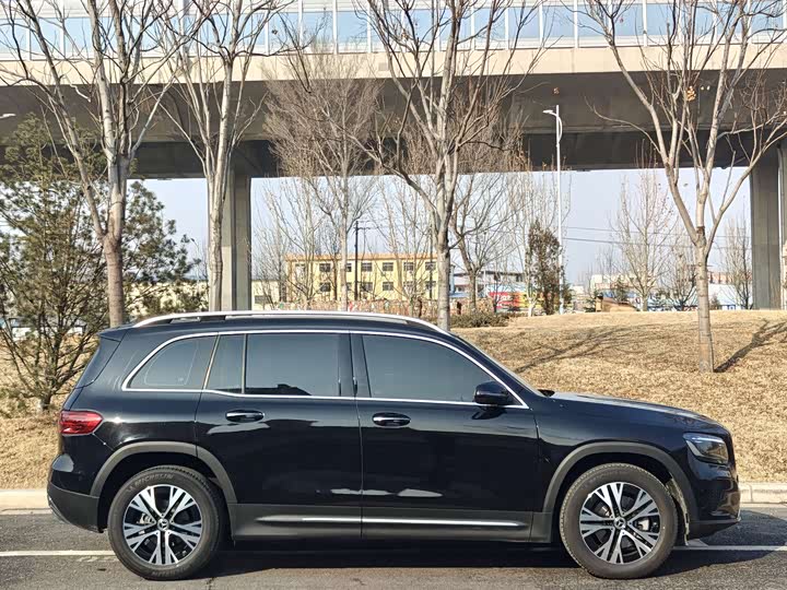 Mercedes-Benz GLB-Class 2025 2025款 GLB 220 动感型