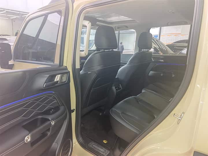 Tank 300 2025 2025款 2.0T 汽油征服者