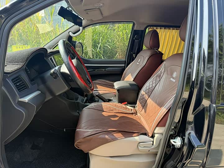 Dongfeng Forthing Lingzhi M5 2023 2023款 M5 1.6L 实用型 5座