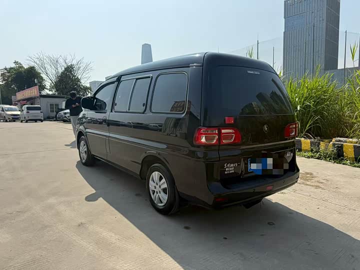 Dongfeng Forthing Lingzhi M5 2023 2023款 M5 1.6L 实用型 5座