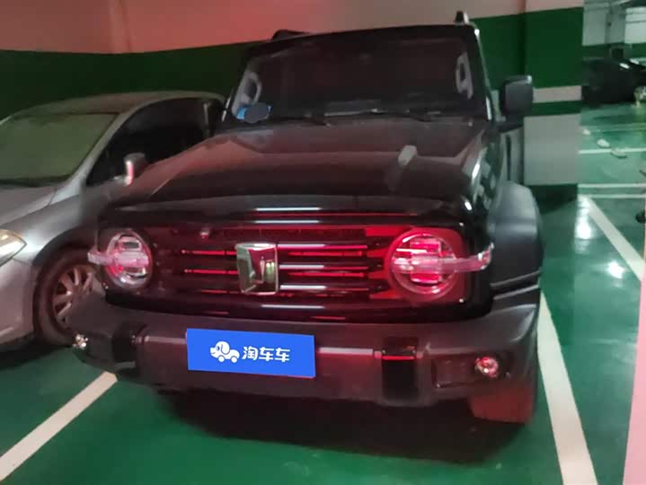 Tank 300 2025 2025款 2.0T 汽油征服者