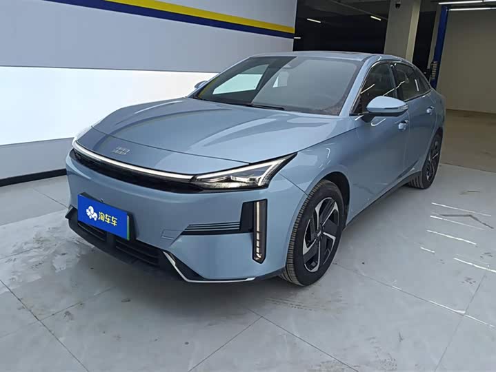 Geely Galaxy L6 2025 2025款 EM-i 140km 星舰版