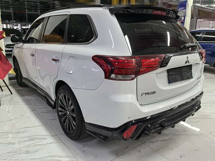 Mitsubishi Outlander 2021 2021款 2.4L 四驱曜动版 5座