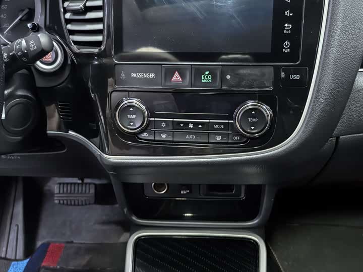 Mitsubishi Outlander 2021 2021款 2.4L 四驱曜动版 5座