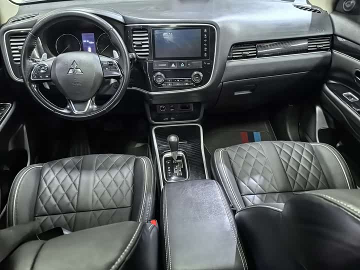 Mitsubishi Outlander 2021 2021款 2.4L 四驱曜动版 5座