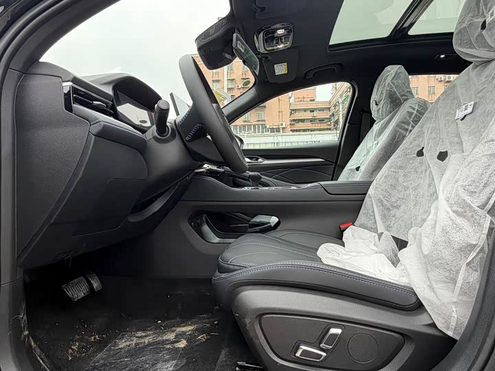 Geely Preface 2026 2026款 东方曜 1.5TD 昆仑版