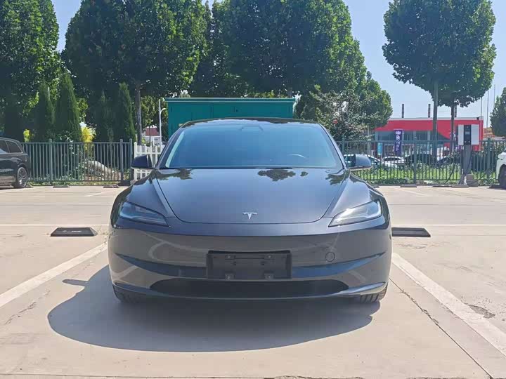 Tesla Model 3 2025 2025款 后轮驱动版