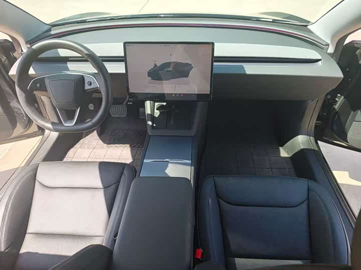 Tesla Model 3 2025 2025款 后轮驱动版
