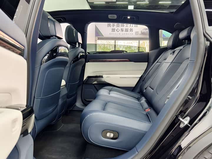 Zeekr 7X 2025 2025款 100kWh 长续航四驱智驾版