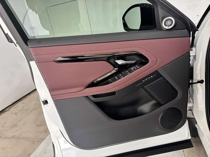 Land Rover Range Rover Evoque L 2024 2024款 揽胜极光L SE 驭光尊耀版