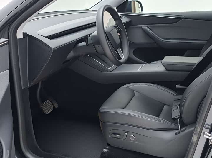 Tesla Model Y 2025 2025款 后轮驱动版