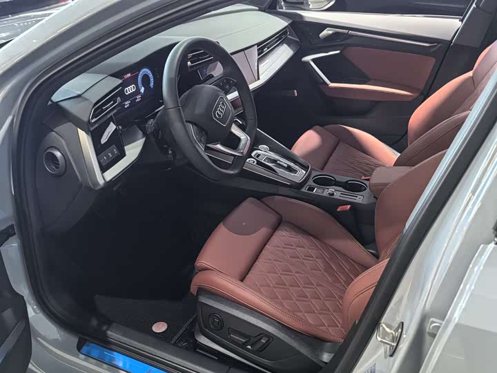 Audi A3 2026 2026款 A3L Limousine 35TFSI 飞驰尊享型