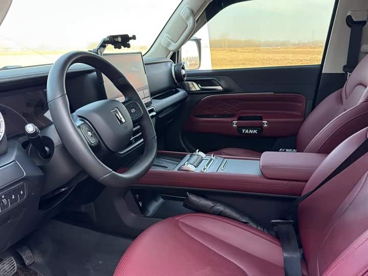 Tank 300 2025 2025款 2.0T 汽油征服者