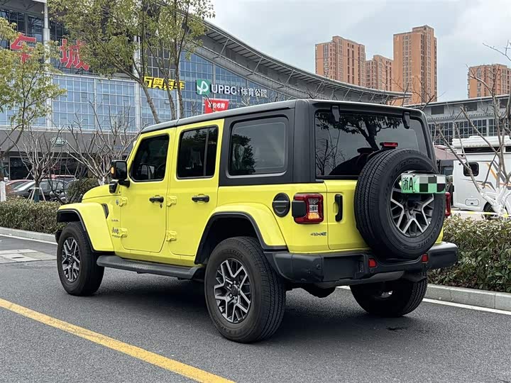 Jeep Wrangler Hybrid 2022 2022款 四门 2.0T 4xe 撒哈拉 萤光黄限量版