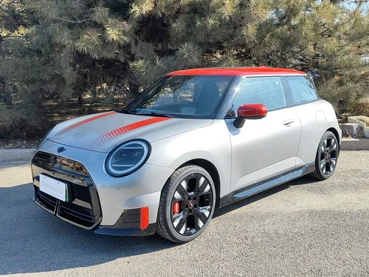 2025 Mini Cooper JCW