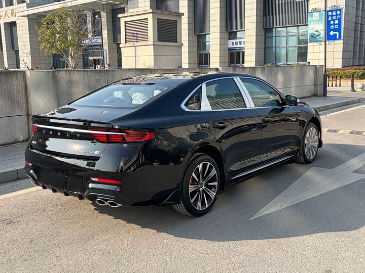 Geely Preface 2026 2026款 东方曜 1.5TD 昆仑版