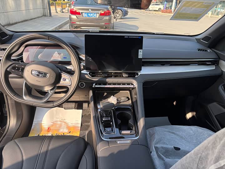 Geely Preface 2026 2026款 东方曜 1.5TD 昆仑版