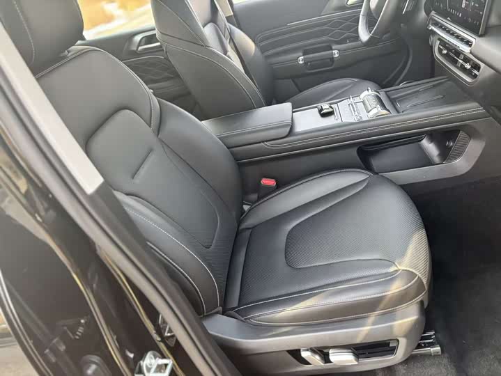 Tank 300 2025 2025款 2.4T 柴油版