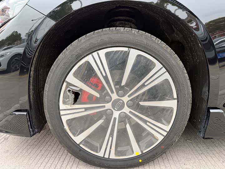 Geely Preface 2026 2026款 东方曜 1.5TD 昆仑版