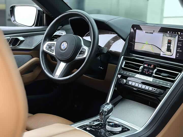 BMW 8 Series 2022 2022款 840i xDrive 四门轿跑车 M运动套装