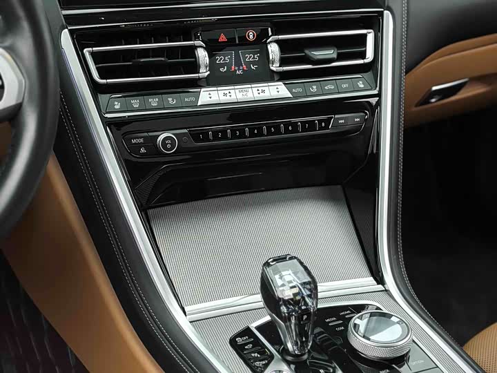 BMW 8 Series 2022 2022款 840i xDrive 四门轿跑车 M运动套装