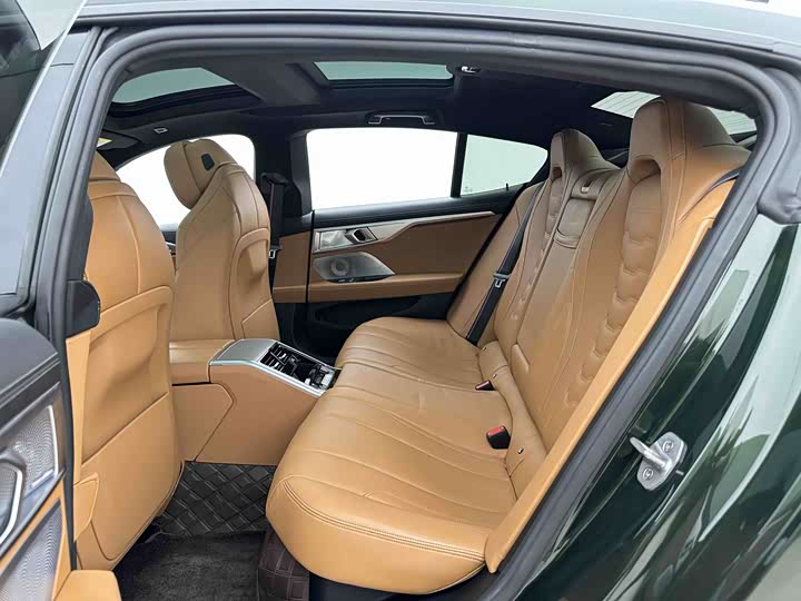 BMW 8 Series 2022 2022款 840i xDrive 四门轿跑车 M运动套装