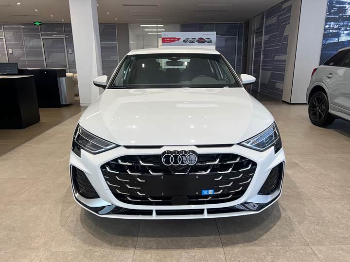 Audi A3 2025 2025款 A3L Limousine 35TFSI 飞驰悦享型