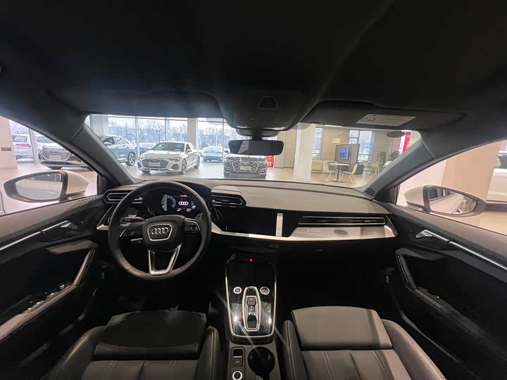 Audi A3 2025 2025款 A3L Limousine 35TFSI 飞驰悦享型