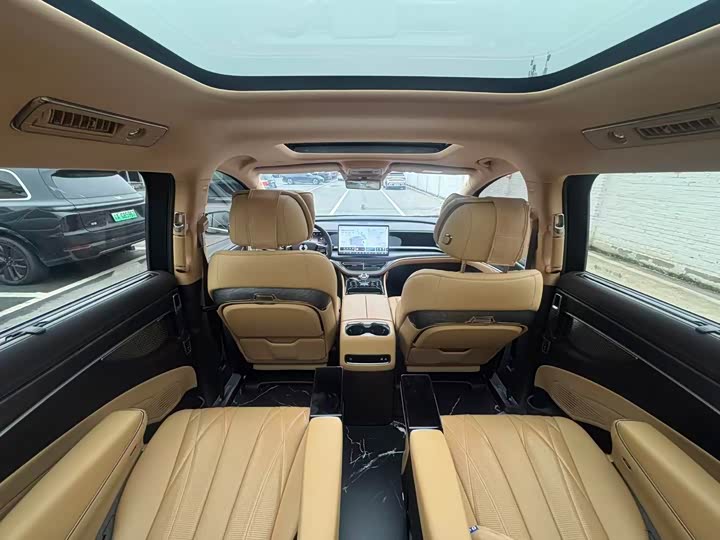 Denza D9 2025 2025款 DM-i 智驾版 1020 四驱尊贵型