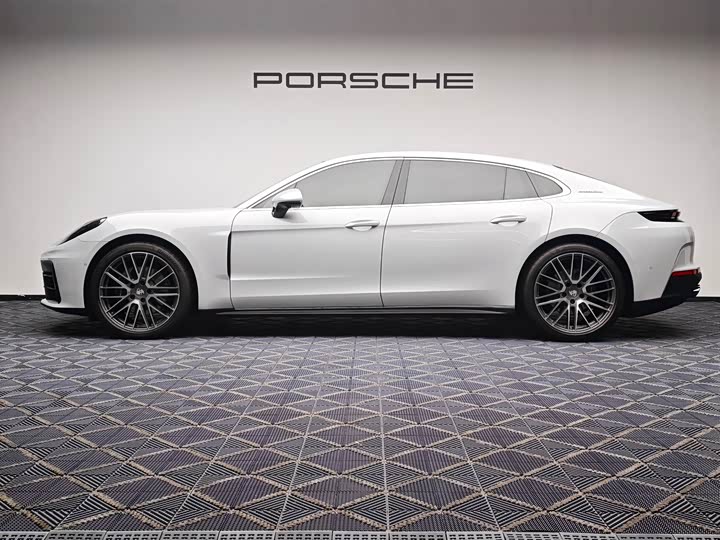 Porsche Panamera 2024 2024款 Panamera 4 行政加长版 2.9T