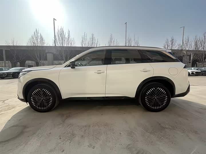 Nissan Pathfinder 2024 2024款 380VC-TURBO 四驱智尊版 6座