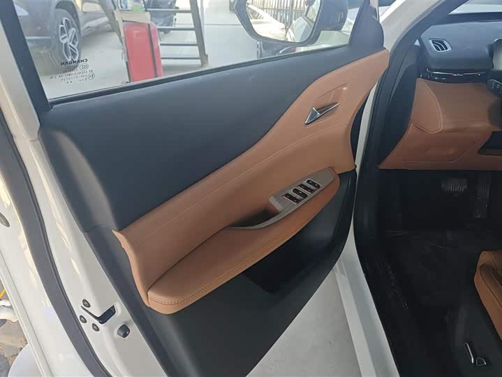 Changan UNI-Z Hybrid 2025 2025款 智慧新蓝鲸 125km 战舰+