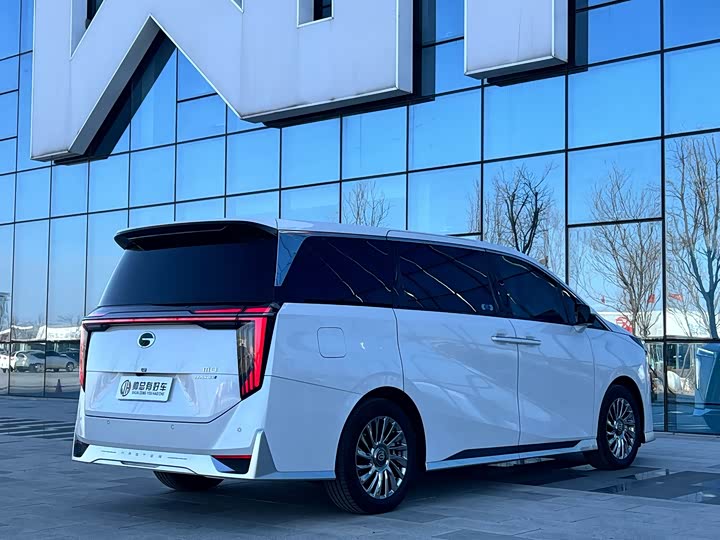 GAC Trumpchi M8 2025 2025款 宗师系列 超级混动版