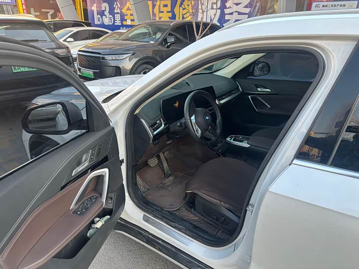 BMW iX1 2025 2025款 eDrive25L M运动套装