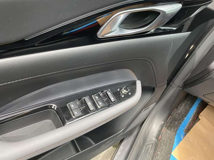 Changan Oshan Z6 2023 2023款 蓝鲸 1.5T DCT智享型