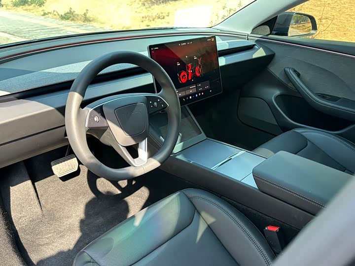 Tesla Model 3 2025 2025款 后轮驱动版