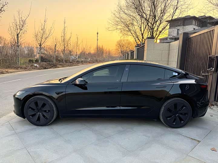 Tesla Model 3 2025 2025款 改款 后轮驱动版