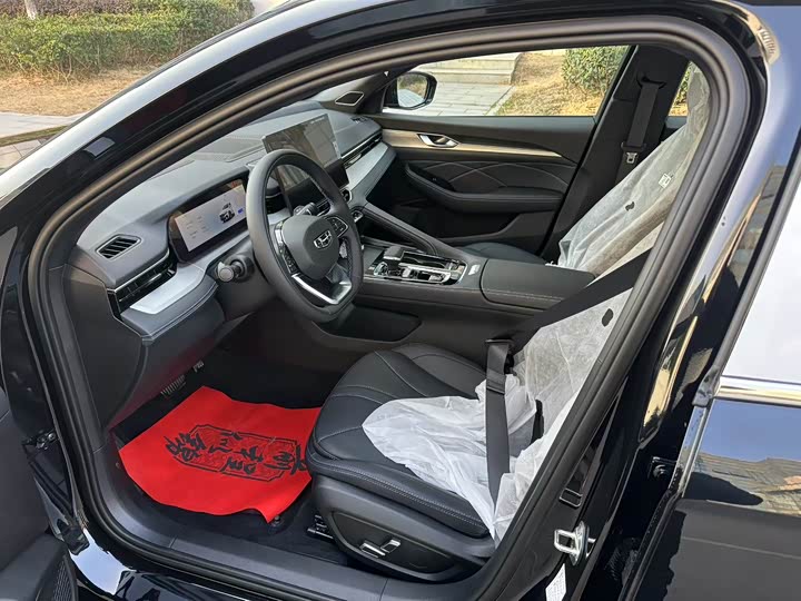 Geely Preface 2026 2026款 东方曜 1.5TD 昆仑版