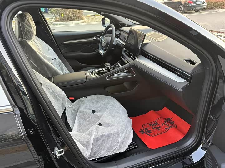 Geely Preface 2026 2026款 东方曜 1.5TD 昆仑版