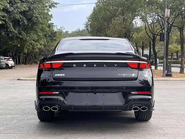 Geely Preface 2026 2026款 东方曜 1.5TD 昆仑版