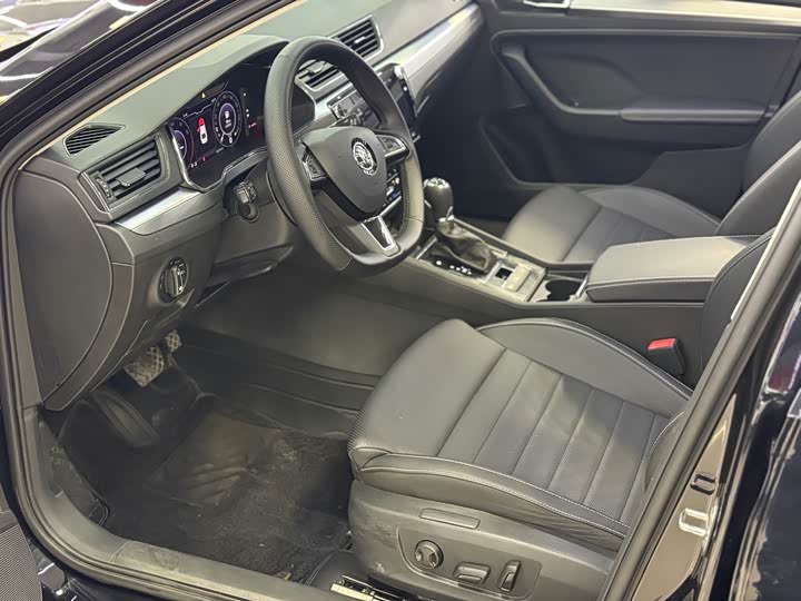 Skoda Superb 2025 2025款 TSI280 DSG尊享版