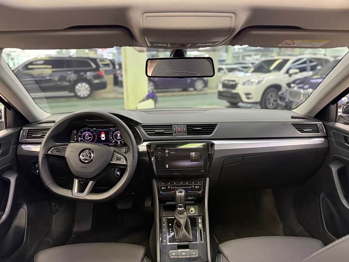 Skoda Superb 2025 2025款 TSI280 DSG尊享版