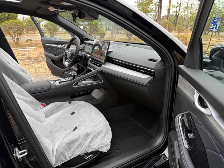 Geely Preface 2026 2026款 东方曜 1.5TD 昆仑版