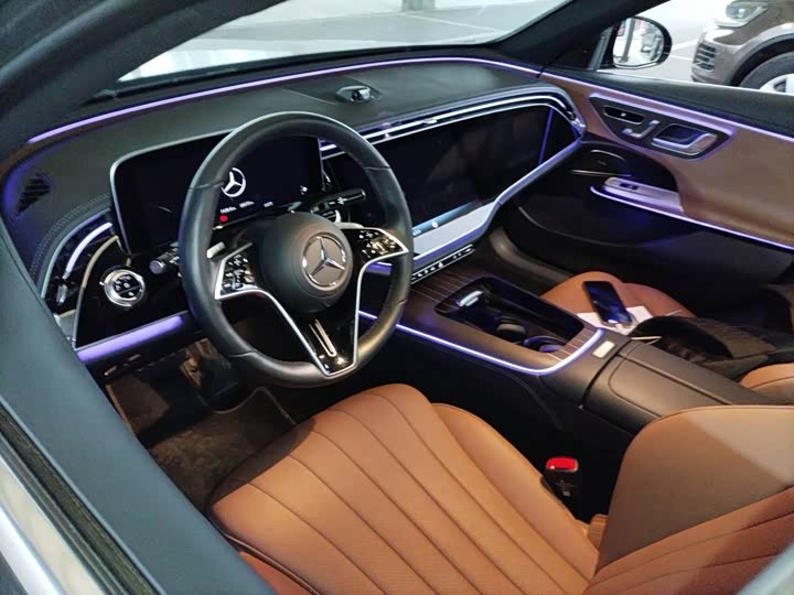 Mercedes-Benz E-Class Hybrid 2024 2024款 E 350 e L 插电式混合动力轿车