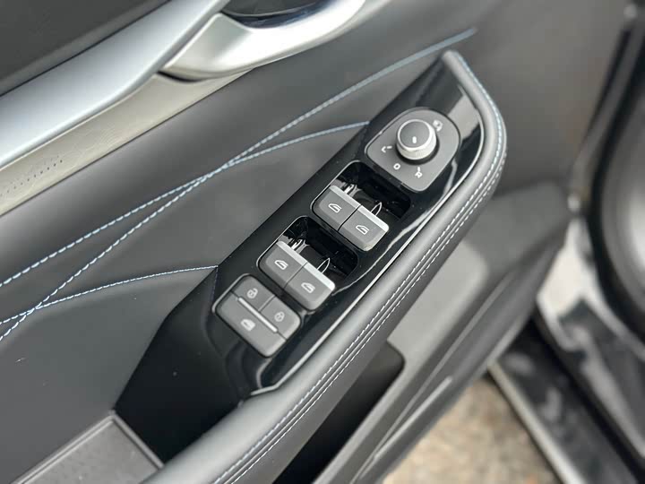 Geely Preface 2026 2026款 东方曜 1.5TD 昆仑版