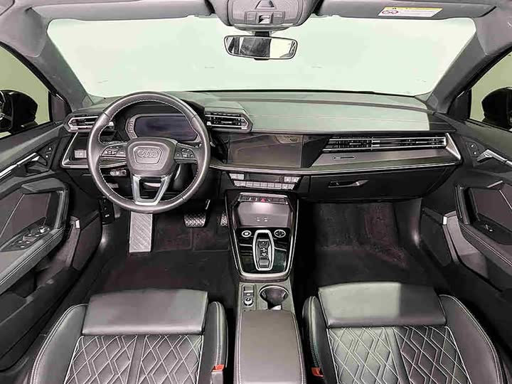 Audi A3 2026 2026款 A3L Limousine 35TFSI 飞驰尊享型