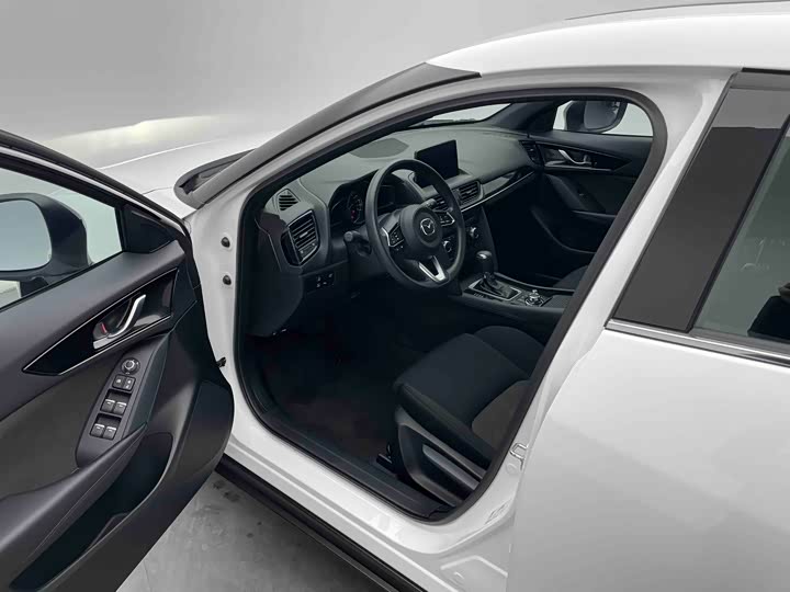 Mazda CX-4 2021 2021款 2.0L 自动两驱蓝天探索版