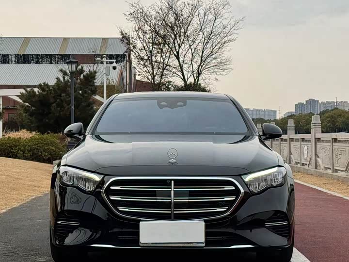 Mercedes-Benz E-Class 2025 2025款 E 300 L 时尚型