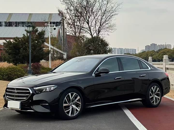 Mercedes-Benz E-Class 2025 2025款 E 300 L 时尚型