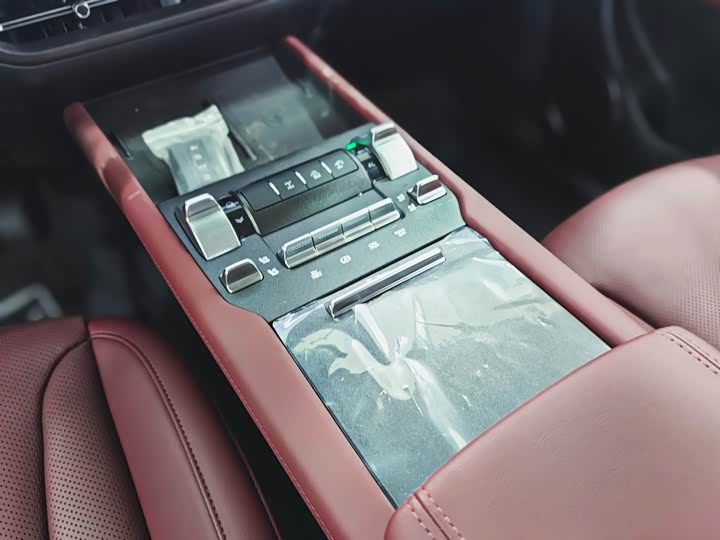 Tank 300 Hybrid 2025 2025款 Hi4-T 37.1kWh